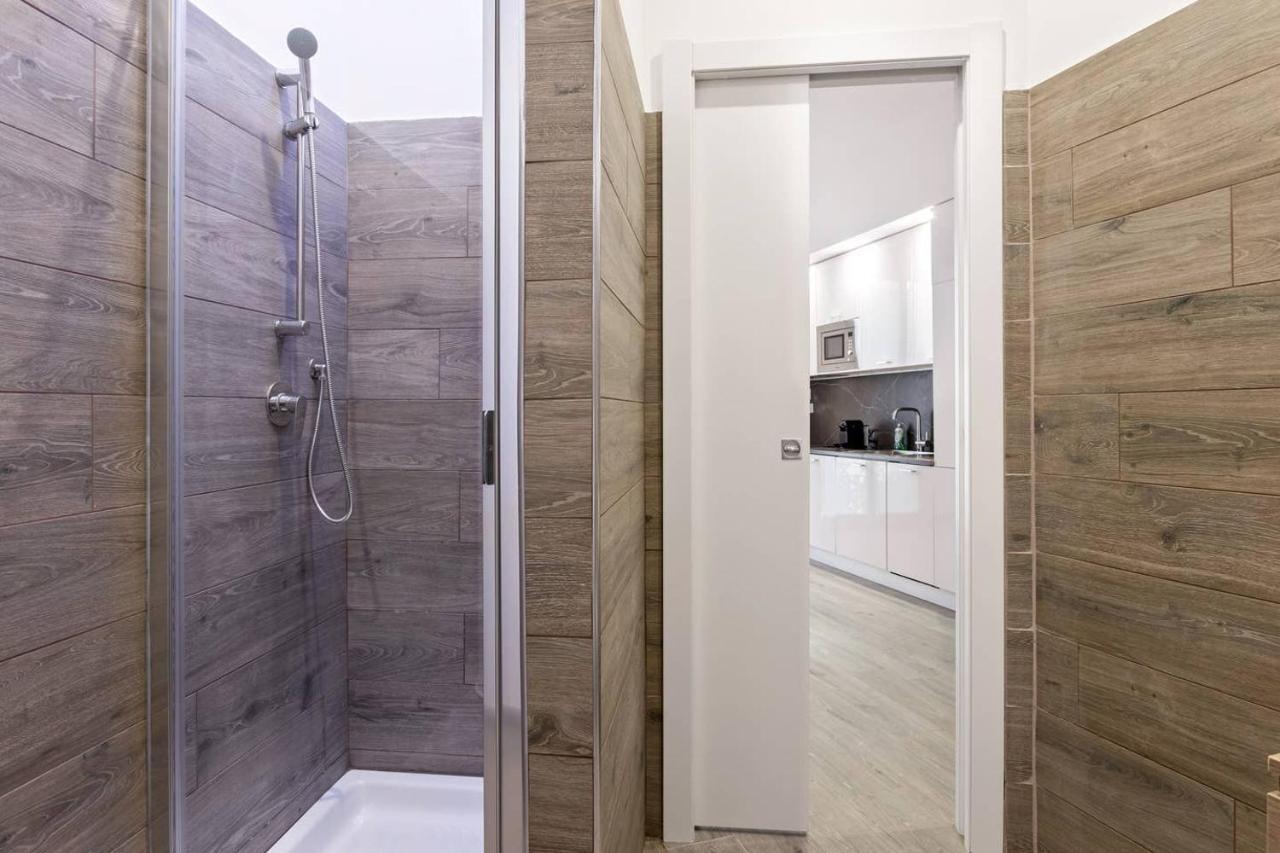 Modern And New Flat In Duomo Area Apartment Milano Exterior foto
