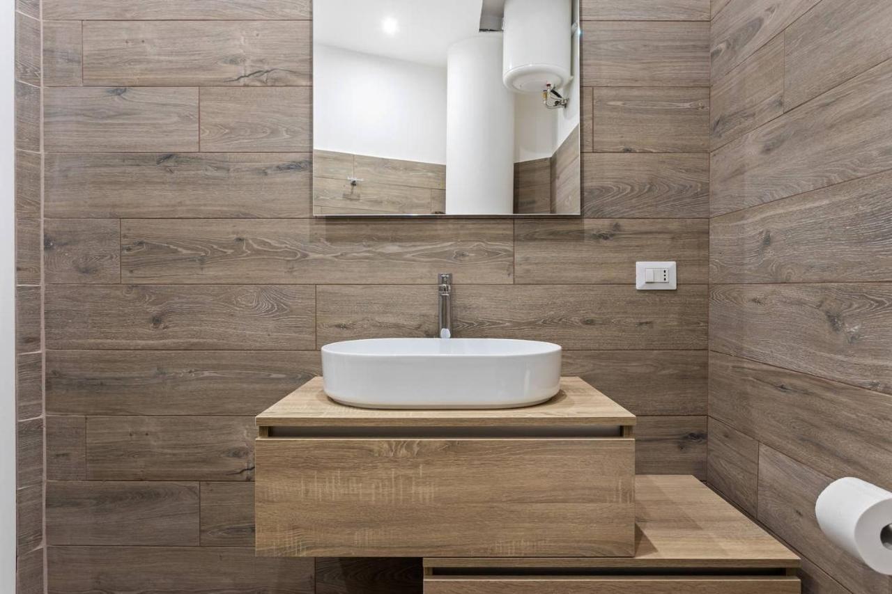 Modern And New Flat In Duomo Area Apartment Milano Exterior foto