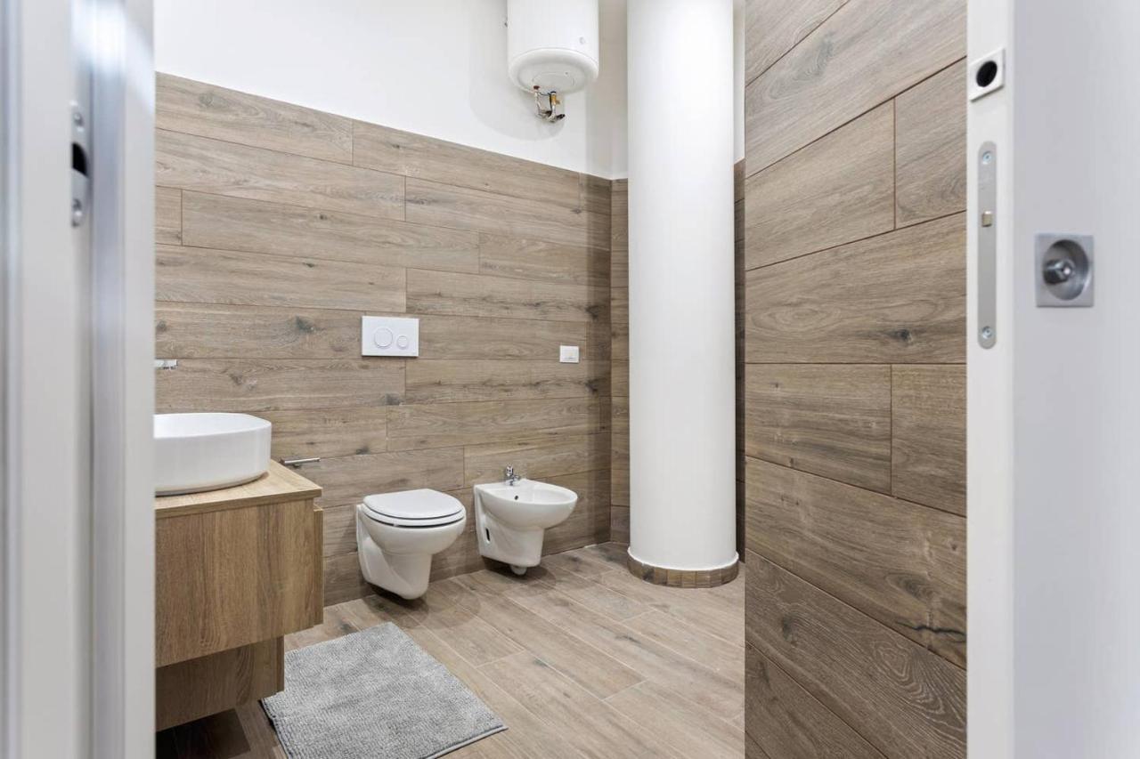 Modern And New Flat In Duomo Area Apartment Milano Exterior foto